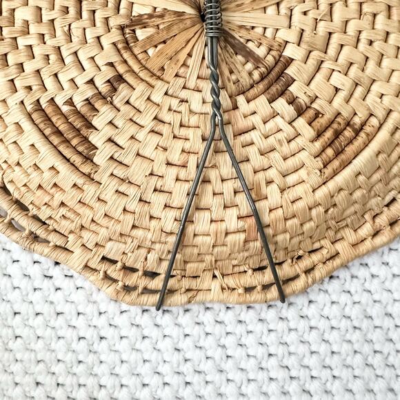 Papago Style Woven 10.5" Tray Basket Plate Scalloped Edges Hanging Mount - Picture 8 of 9